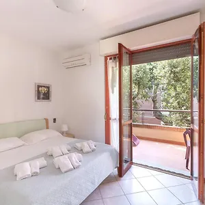 https://villa-la-cavaliera.it-tuscanyhotel.com