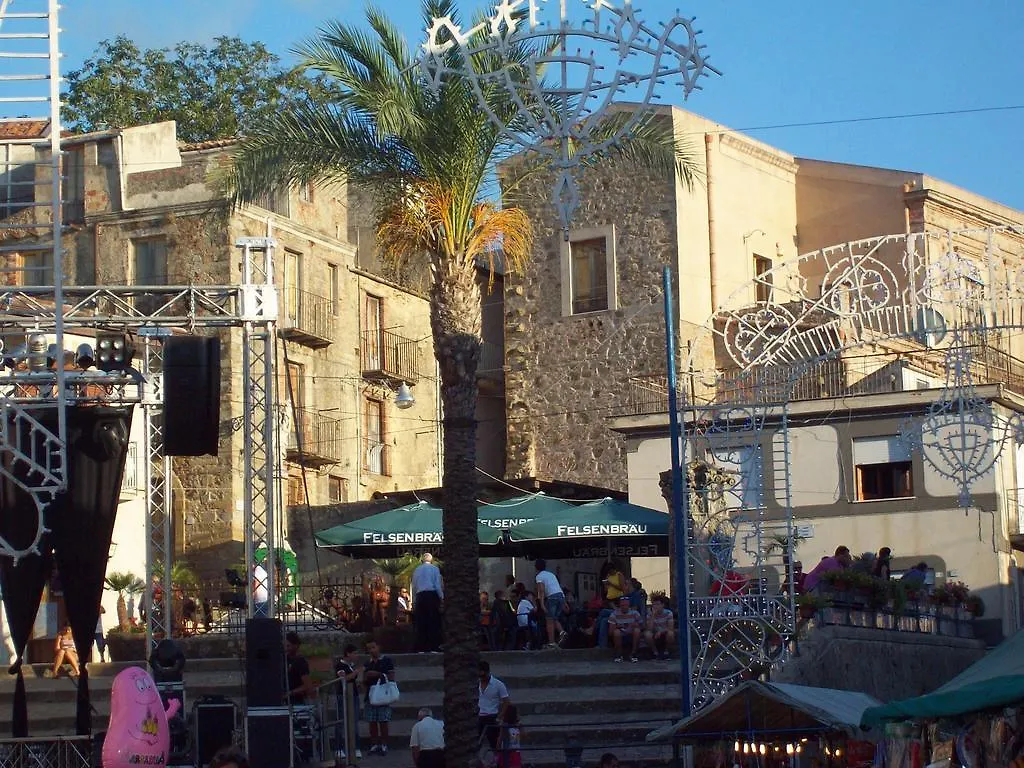 Al Fakhar Bed and Breakfast Ficarra